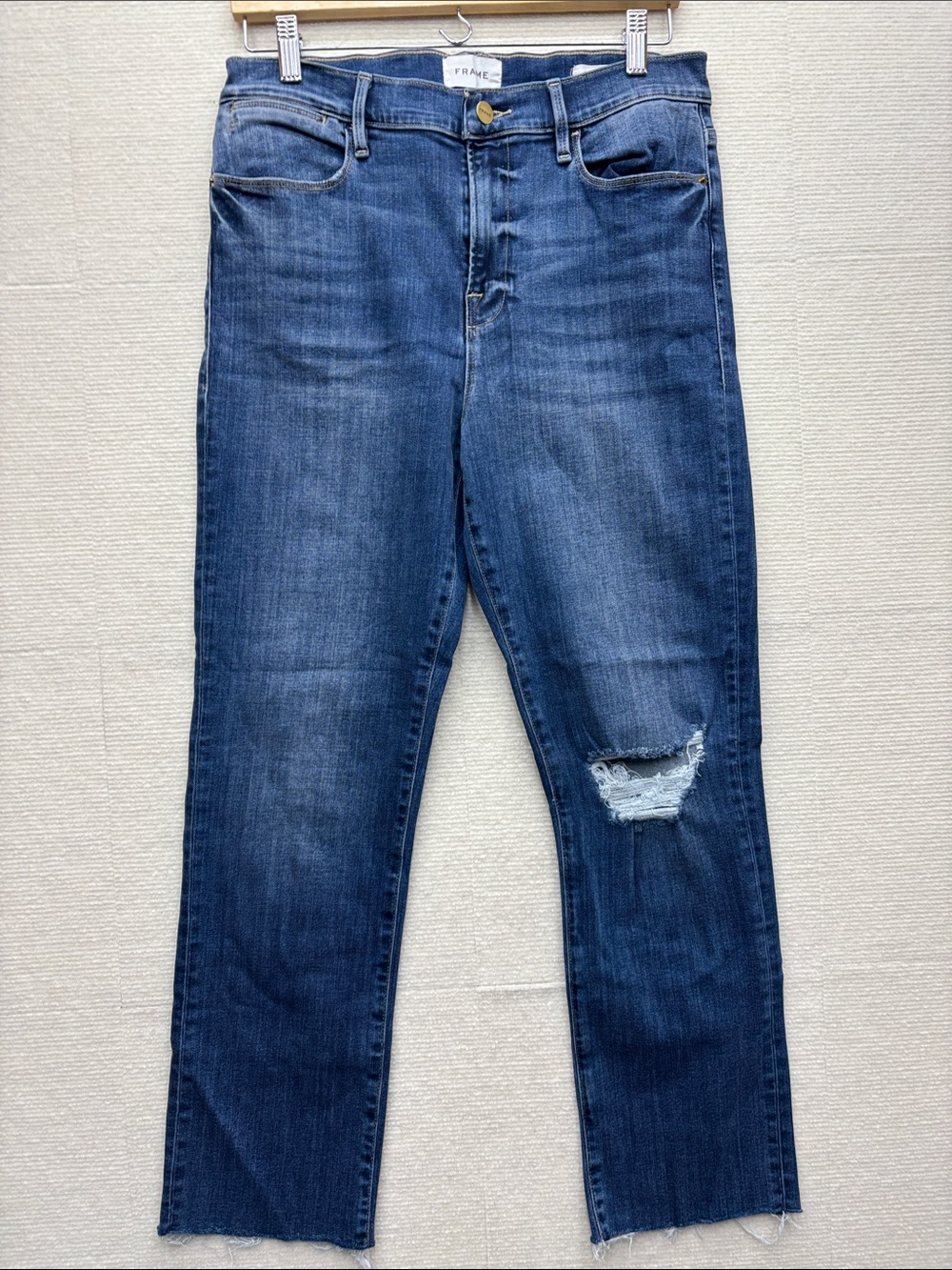 Frame Denim 32 Indigo Le high Straight-Leg Jeans with Knee Rip